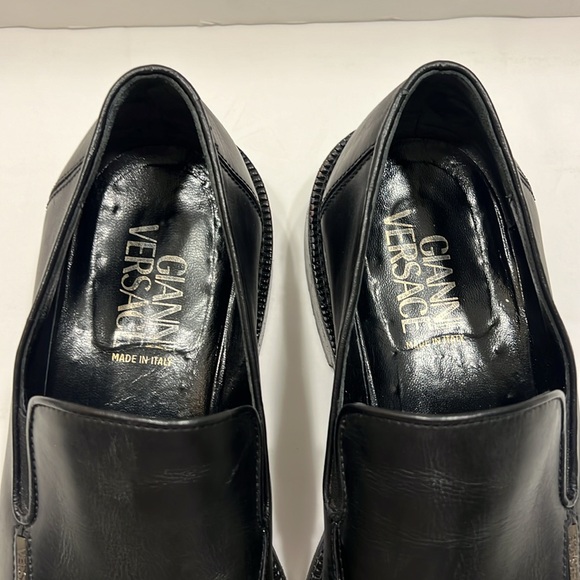 Gianni Versace, leather black dress shoes, size 10, but can fit an 11+ - Picture 5 of 11